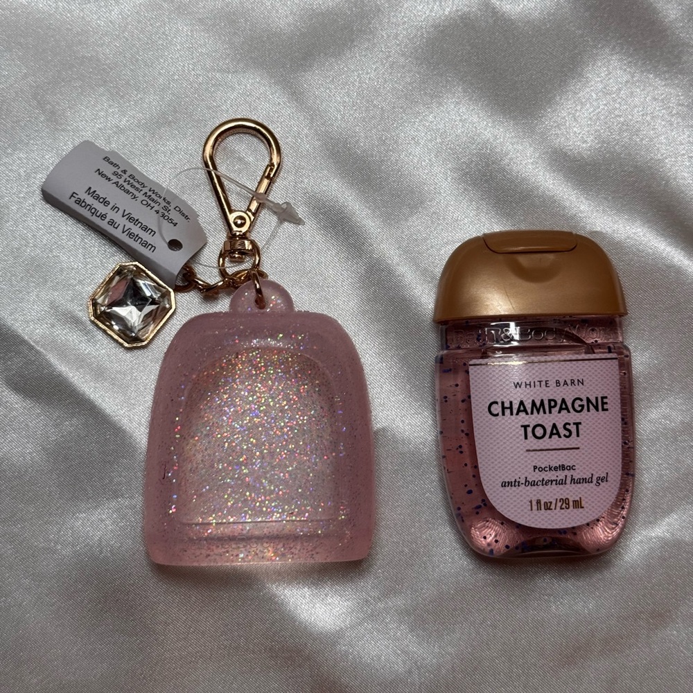 NWT Champagne Toast Pocketbac Keychain and Matching refill